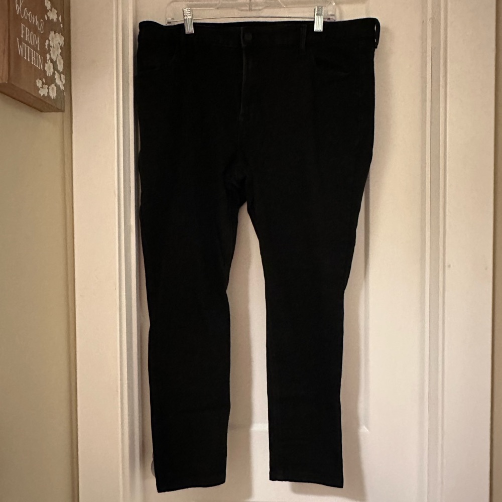 Old Navy Black Jeans - Highrise Super Skinny